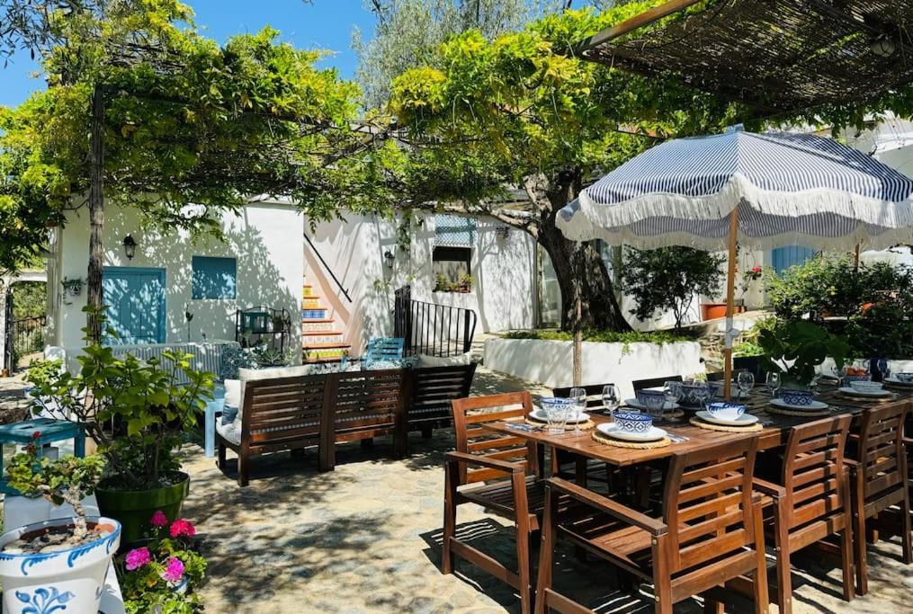 Villa Almond Hill House Orgiva Exterior foto